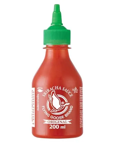 FLYING GOOSE Sriracha Chilisauce, das Original, scharf, grüne Kappe - Chilisaucen | Die beliebte Sriracha aus Thailand überzeugt mit aromatischem Knoblauch und intensiver Schärfe - perfekt zum Würzen, Dippen oder Marinieren.