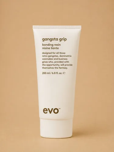 Evo Gangsta Grip Bonding Resin 200 ml - Styling Gel mit starkem Halt für ultimative Kontrolle und Glanz. Ideal für strukturierte Looks, die den ganzen Tag halten. Perfekt für kreative Frisuren!