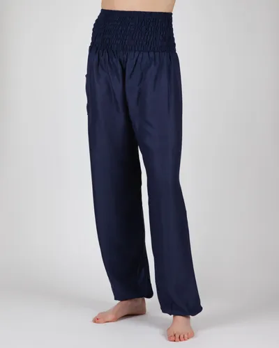 paigh Haremshose in Blau - Bequemer Schnitt XS/S - Die paigh Haremshose in Blau bietet optimalen Tragekomfort und eine lässige Silhouette. Das luftige Gewebe sorgt für ein angenehmes Tragegefühl, während praktische seitliche Taschen nützlichen Stauraum bieten. Ideal für Freizeit und entspannte Tage.