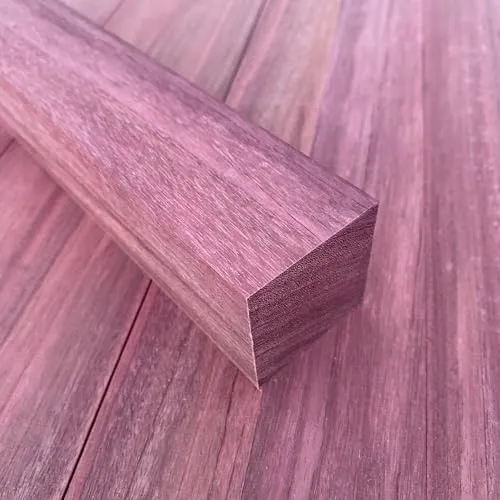ECI Tools Kantholz Purple Heart Amaranth 40 x 40 x 300 mm, 1 Stück - Hochwertiger Purple Heart Amaranth Kantel zum Schnitzen und Basteln. Ideal für kreative Projekte mit einer Dichte von ca. 800 kg/m³. Gehobelt und sofort einsatzbereit, perfekt für individuelle Holzarbeiten.
