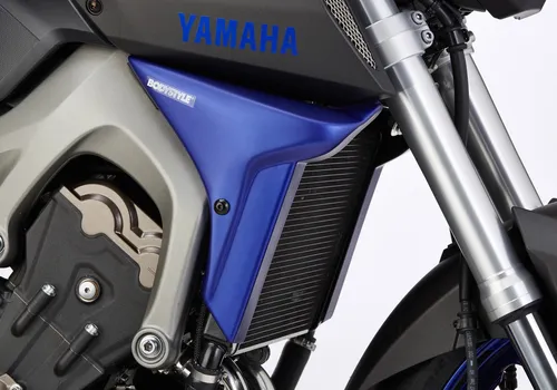 Bodystyle Kühler-Abdeckung für Yamaha MT-09 - Verkleidungsteile für Yamaha MT-09 ABS/Street Rally/Sport Tracker, aus schlagfestem ABS-Kunststoff, lackiert oder unlackiert, für ein individuelles Bike-Design.