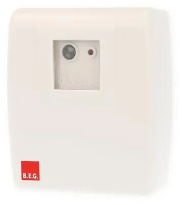 B.E.G. CdS-AP Dämmerungsschalter 2300W - Dämmerungsschalter für eine automatische Steuerung, ideal für Außenbeleuchtung, mit einer Schaltleistung von bis zu 2300 W und einfacher Aufputzmontage.