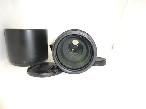 Fujifilm XF 100-400mm Teleobjektiv - Objektiv für Fujifilm-Kameras mit Brennweite von 100-400mm, ideal für die Tier- und Sportfotografie dank Bildstabilisator und automatischer Fokussierung.