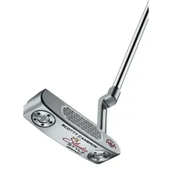 Scotty Cameron Studio Style Putter - Newport - Eleganter Golf Putter im ikonischen Blade-Design, ausgestattet mit einem innovativen Face Insert für ein geschmeidiges Schlaggefühl und verbesserte Rollbewegung. Ideal für präzisen Einsatz auf dem Golfplatz.
