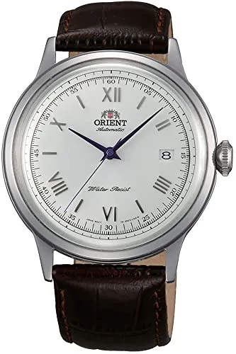Orient Bambino Automatic FAC00009W0 Herrenuhr - Braun/Weiß - Herrenuhr mit elegantem Design, Automatikwerk und Datumsanzeige. Ideal für stilvolle Männer, die Qualität und Präzision schätzen.