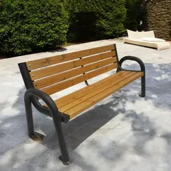 Primario Gartenbank 150 cm - Stilvolle Sitzgelegenheit in Braun - Hochwertige Gartenbank von Primario, 150 cm, aus robustem Fichtenholz und pulverbeschichtetem Stahl. Ideal für Garten und öffentliche Plätze – wetterfest und langlebig.