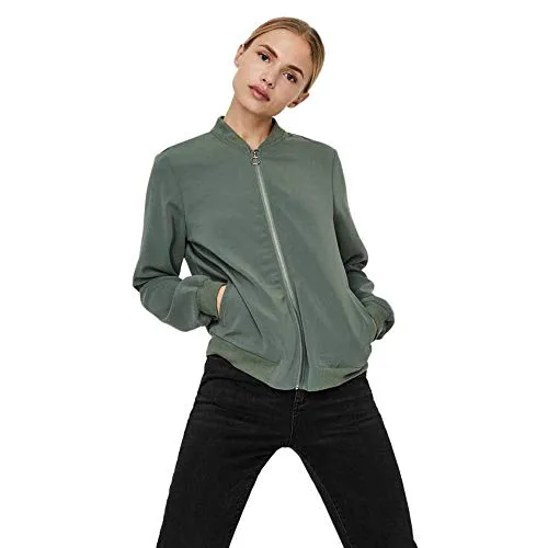 VERO MODA Female Jacke Bomber MLaurel Wreath - Funktionsjacke in kurzer Bomberform, aus weichem, leichtem Material mit recyceltem Polyester für umweltbewusste Mode.