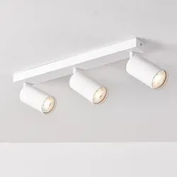 LED 3-flammige Deckenleuchte TRIO in Mattweiß - Moderne Deckenleuchte mit drei schwenkbaren Strahlern für flexible Lichtgestaltung. Ideal für Wohn- und Arbeitsräume, sorgt für optimale Ausleuchtung und passt perfekt in jedes moderne Zuhause.