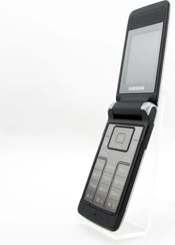 Samsung S3600 Klapphandy - Titanium Silber - Handy ohne Vertrag und Simlock, 3G-Konnektivität, stilvolles Klappdesign mit 1,3 MP Kamera und erweiterbarem Speicher.