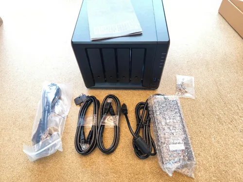 Synology DiskStation DS418 NAS Server ohzne Festplatten