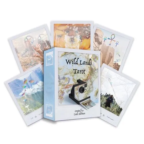 Leah Shoman Wild Lands Tarot - Mixed Media Produkt - Bücher über persönliche Entwicklung, entdecke alte Weisheiten mit dem Wild Lands Tarot von Leah Shoman, ideal für spirituelle Entfaltung.