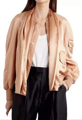 Tom Ford Seiden Bomberjacke mit abnehmbarem Schal in Rosa - Luxuriöse Bomberjacke aus 100% Seide mit abnehmbarem Schal und praktischen Fronttaschen. Perfekt für stilvolle Auftritte und vielseitige Looks.