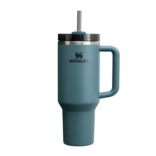 Stanley The Quencher H2.O FlowState Tumbler Flasche - blue spruce - Thermobehälter mit innovativem FlowState Design, hält Getränke bis zu 11 Stunden kalt und ist ideal für unterwegs.