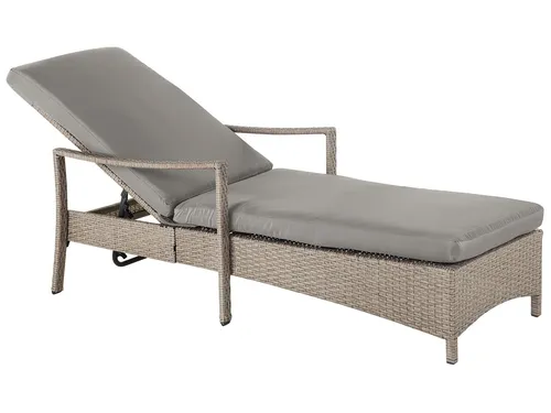 BELIANI Gartenliege grau Rattan mit verstellbarer Rückenlehne - Elegante Gartenliege aus strapazierfähigem Polyrattan, ideal für den Außenbereich. Die verstellbare Rückenlehne sorgt für optimalen Komfort beim Entspannen und Lesen.