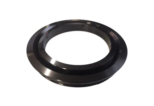 Omegon Teleskop Step-down Ring 109 auf 78mm - Praktischer Adapter für Newton Teleskope mit 109mm und Okularauszüge mit 78mm. Robuste Verbindung für eine einfache Montage und sicheren Halt, ideal für Astronomie-Enthusiasten.