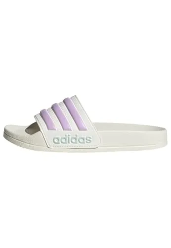 adidas Adilette Shower Slides für Mädchen, Off White/Bliss Lilac/Halo Mint, 31 EU - Sandalen für Mädchen mit weichem Cloudfoam Fußbett für optimalen Komfort und schnell trocknendem Material, ideal für nach dem Schwimmen oder im Badezimmer.