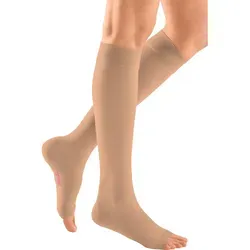 mediven plus CCL2 AD Kompressionsstrümpfe kurz - ohne Fußspitze - Sportsocken für optimale Unterstützung, ideal zur Linderung von Beinbeschwerden und zur Verbesserung der Durchblutung.
