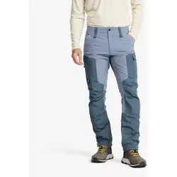 RVRC GP Pants Herren Orion Blue/Blue Mirage - Robuste Outdoorhose für jedes Abenteuer - Wanderhose mit unübertrefflicher Vielseitigkeit, ausgestattet mit Verstärkungen und 7 praktischen Taschen für optimale Funktionalität.