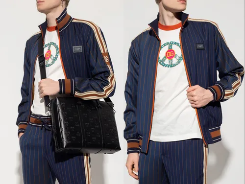 DOLCE & GABBANA Blouson Pinstripe Wolle Trackjacke - Funktionsjacke aus 95% Schurwolle, sportlich und atmungsaktiv, mit gummiertem Dolce & Gabbana Metall Logo auf der Brust für einen stylishen Look.