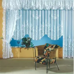 heimtexland Gardinen Jacquard Store Weiß mit Blumen Bordüre - Scheibengardinen & Kurzstores, edle halbtransparente Gardine mit handgebogter Blumenbordüre, ideal für Sichtschutz und Lichtdurchlässigkeit, Made in Germany.