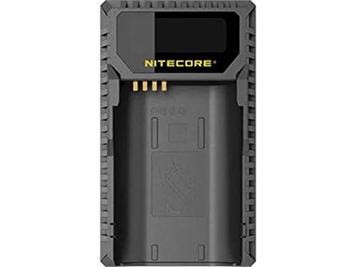 Nitecore NC LG-ULSL - Ladegerät für Leica Kamera-Akkus - Kompaktes USB-Ladegerät für Leica BP-SCL4 Akkus, ideal für mobile Nutzung, mit LCD-Display für Ladevorgangs-Informationen und automatischer Ladeverfahrenserkennung.