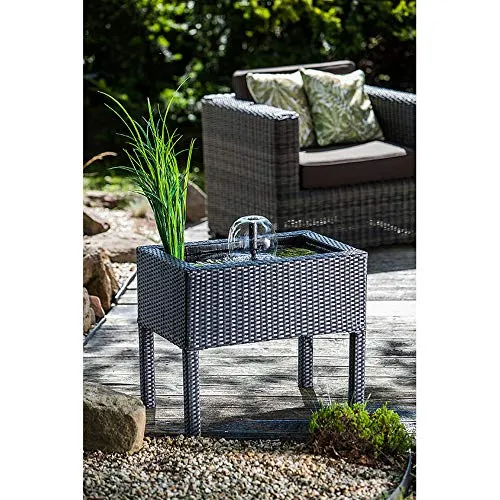 Heissner Terrassen Hochteich mit Wasserspiel - Schwarz Polyrattan - Teichbecken & -folien, eleganter Hochteich mit integriertem Wasserspiel aus robustem Polyrattan, ideal für eine stilvolle Gartengestaltung.