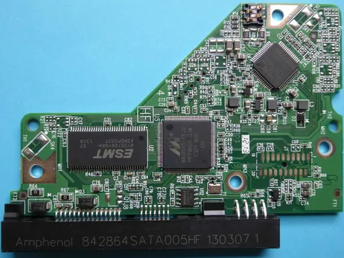 Western Digital WD10EARX 1TB SATA 3.5" Festplatte - 1TB interne Festplatte mit 5400rpm, 64MB Cache und SATA III. Energieeffizient und leise, ideal für umweltbewusste Nutzer, die hohe Kapazität und Zuverlässigkeit suchen.