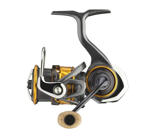 DAIWA 22 SILVERCREEK MQ LT 2500S-XH Forellen Angelrolle - Angelrollen mit Frontbremse, leichtes Design von 195g und hohe Schnurfassung für präzises Spinnen beim Forellenangeln.