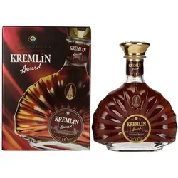 Kremlin Award 15 Years Old Armenian Brandy 40% Vol. 0,5l - Weinbrand in eleganter Geschenkbox, 15 Jahre gereift für komplexe Aromen von getrockneten Früchten und Eichenholz – das perfekte Geschenk für Brandy-Liebhaber.