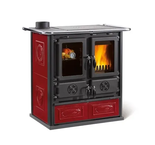 La Nordica Küchenofen Rosetta Sinistra 5.0 - Keramik Bordeaux, 7,9 kW - Kaminofen mit ausziehbarem Aschebehälter, Holzschublade und 28 Litern Backofenfassungsvermögen – ideal für gemütliche Kochabende und effiziente Wärme.