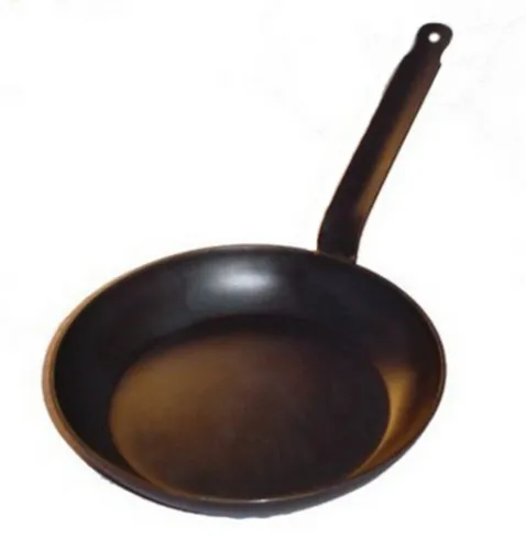Lyoneser Pfanne 28 cm – Eisen Bratpfanne - Eisenpfanne Ø 28 cm, ideal für knusprige Bratkartoffeln und zarte Steaks. Perfekt für Gas- und Elektroherde, sowie Induktion. Die besondere Patina verbessert die Brateigenschaften.
