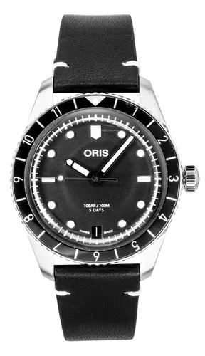 Oris Divers Sixty-Five 12H Kaliber 400 - Elegante Taucheruhr mit schwarzem Uhrenarmband - Armbanduhren für Herren, ausgestattet mit dem präzisen Kaliber 400 für höchste Ganggenauigkeit und eine beeindruckende Tauchtiefe von bis zu 100 Metern.