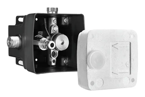 Schell Unterputz-Masterbox Elektronik für Badewannen - 019470099 - Für Armaturen: Vorgemischtes Wasser für eine komfortable und präzise Temperaturregelung in Ihrem Bad.