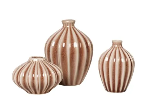 broste Copenhagen Amalie Vase Fawn braun 3tlg - Wunderschöne 3-teilige Vase in Fawn Braun mit mattem Finish. Skandinavisches Design für vielseitige Dekoration - ideal für Trockenblumen oder einfach als elegantes Wohnaccessoire.