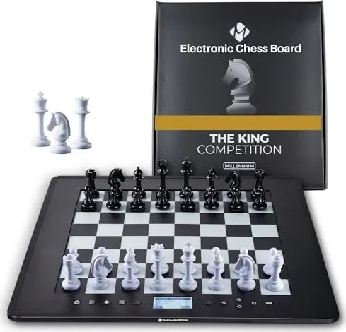 MILLENNIUM The King Competition M831 - Schachcomputer mit adaptiven Spielstufen, LED-Zuganzeige und Online-Spielen über ChessLink-Modul