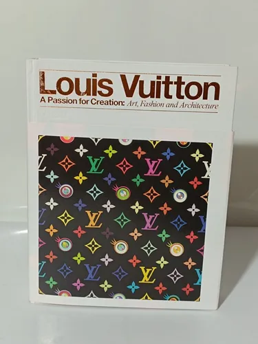 Louis Vuitton: A Passion for Creation: New Art Fashion and Architecture - Bücher über Kunst und Mode, entdecken Sie die kreative Welt von Louis Vuitton und ihre Verbindung zu Architektur.