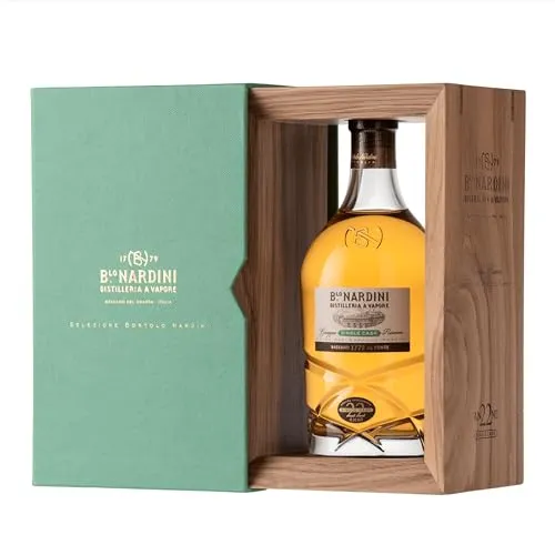 NARDINI Grappa Riserva Single Cask 22 Jahre - Exquisite Selezione Bortolo 45% vol. (0,7l) - LUXURIÖSER WEINBRAND: Limitierte Auflage von 3.240 Flaschen, 22 Jahre in slawonischen Eichenfässern gereift - für ein unvergleichliches Geschmackserlebnis.