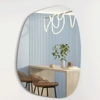 Albatros Designerspiegel Asymmetrisch 75 x 55 cm - Dekorative Wandspiegel in moderner organischer Form, ideal für kreative Raumgestaltung – vielseitig ausrichtbar und aus hochwertigem, nachhaltigem Floatglas gefertigt.