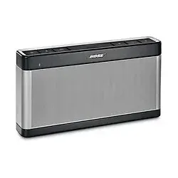 Bose SoundLink Bluetooth Speaker III - Silber - Aktiver Bluetooth-Lautsprecher mit 14 Stunden Akkulaufzeit, kabelloser Verbindung und Docking-Anschluss, ideal für Musikliebhaber unterwegs.