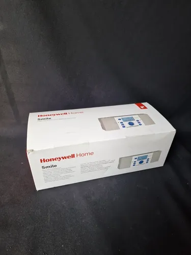 Honeywell Mikroprozessor Regler für Wandmontage - Ventile, ideal zur präzisen Temperaturregelung in Heizungsanlagen mit einfachem Anschlusssockel für eine schnelle Installation.