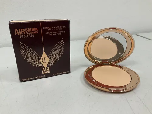 Charlotte Tilbury Nachfüllbare Airbrush Flawless Finish | 8 g | Medium - Puder mit mattierendem Effekt für ein perfektes Finish, ideal für ein makelloses Hautbild den ganzen Tag über.