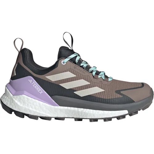 adidas Terrex Damen Free Hiker 2 Low GTX Schuhe - Wasserdichter Damen-Multifunktions-Wanderschuh, leicht und mit dämpfender Sohle für schnellen Hikes und entspannten Outdoor-Genuss