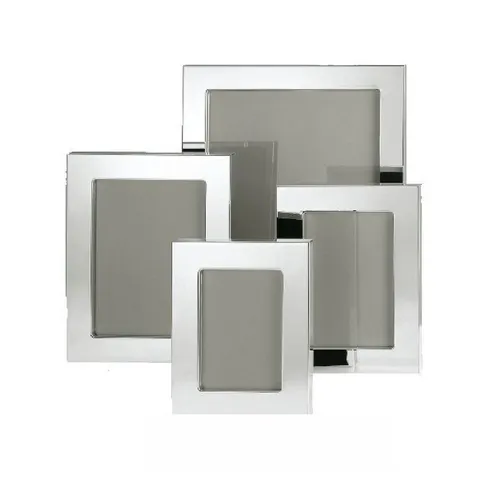 Lambert Bilderrahmen Savannah Versilbert (13x18cm) - Einzelrahmen, eleganter versilberter Bilderrahmen mit edlem Design, ideal zur stilvollen Präsentation Ihrer Lieblingsfotos.