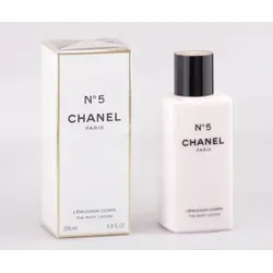Chanel No. 5 The Body Lotion 200ml - Körperlotion mit luxuriösem Duft von Chanel No. 5, spendet intensive Feuchtigkeit und hinterlässt eine samtweiche Haut.