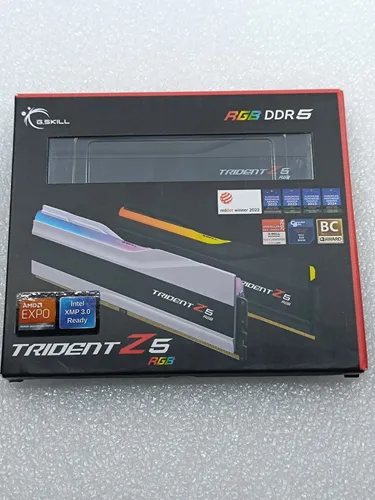 G.Skill Trident Z5 RGB DDR5-6000 - 32GB - CL36 - Dual Channel - RAM, 32GB (2x16GB), optimiert für hohe Geschwindigkeiten mit RGB-Beleuchtung, ideal für Gaming und kreative Anwendungen.