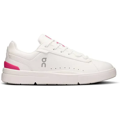 On THE ROGER Advantage Damen Sneaker in white-pink, Größe 39 - Tennis-inspirierter Sneaker in Kooperation mit Roger Federer; perforiertes Obermaterial und Speedboard-Technologie für optimalen Komfort und Performance.