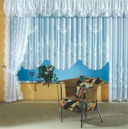 heimtexland Jacquard Gardinen Store mit Kräuselband - Halbtransparent, Blumen Bordüre, 47 cm - Eleganter Querbehang aus hochwertigem Jacquard-Gewebe mit schöner Blumen-Bordüre. Ideal für Fensterbreiten von 280-305 cm. Halbtransparent für optimalen Lichteinfall und Sichtschutz.