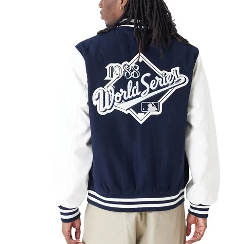 New Era Varsity College Jacke - WORLD SERIES LA Dodgers - XL - Hochwertige Baseball-Jacke in Navy, Größe XL für Herren. Ideal für Freizeit und Sport, gefüttert für zusätzlichen Komfort. Perfekt für Fans der LA Dodgers.