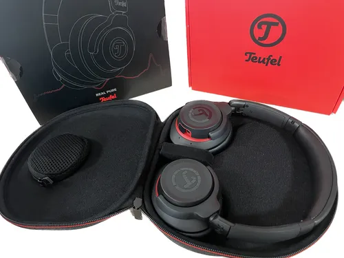 Teufel Real Pure Over Ear Kopfhörer - Schwarz Rot - Kopfhörer mit erstklassigem Sound und hohem Tragekomfort, ideal für Musikliebhaber und lange Hörsessions.