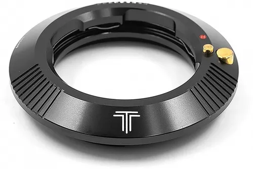 TTArtisan Objektivadapter Leica-M an Hasselblad X1D - Kamerazubehör für kreative Fotografen, ermöglicht die Nutzung von Leica M Objektiven an der Hasselblad X1D für beeindruckende Bildqualität.